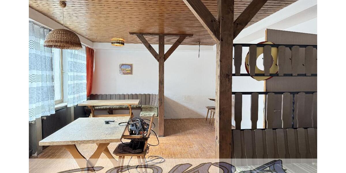 Wohnhaus mit Innenpool und Sauna in einer guten Lage in Gaimersheim, mit Gewerbefläche - Ein Objekt von Ihrem Immobilienpartner SOWA Immobilien und Finanzen 1 zimmer