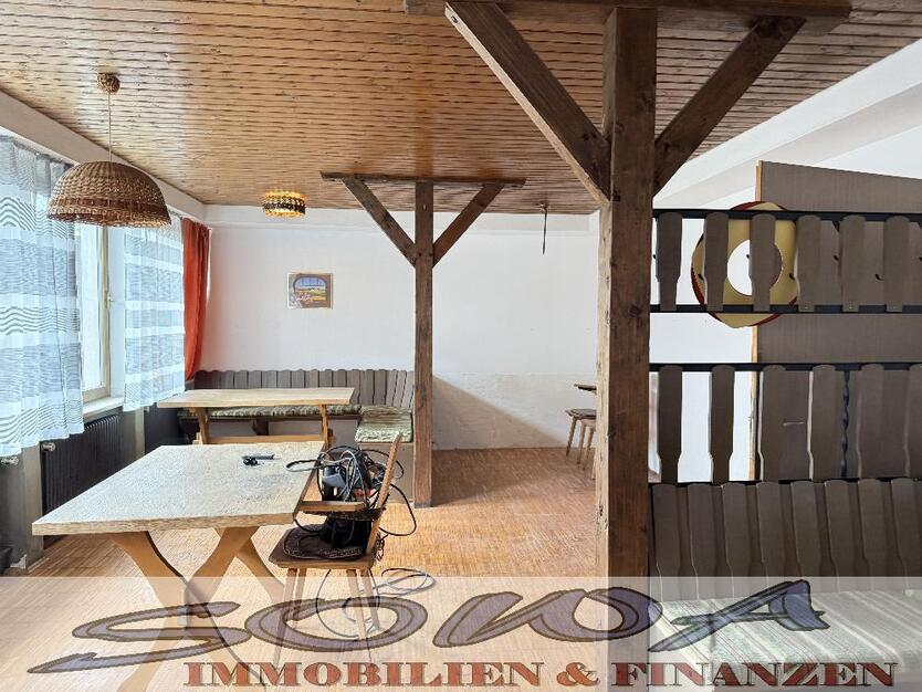 Wohnhaus mit Innenpool und Sauna in einer guten Lage in Gaimersheim, mit Gewerbefläche - Ein Objekt von Ihrem Immobilienpartner SOWA Immobilien und Finanzen 1 zimmer