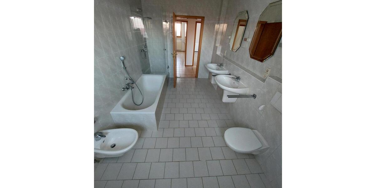 Dachgeschoßwohnung Gerolzhofen - 5 Zimmer, 939&euro; | Angebot:23555332