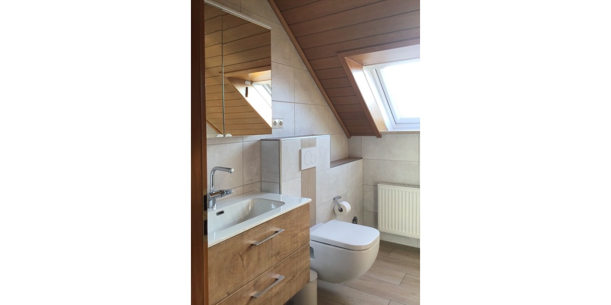 Dachgeschosswohnung in ruhiger Wohnlage - Dachgeschoßwohnung Ebensfeld | Angebot:26557987