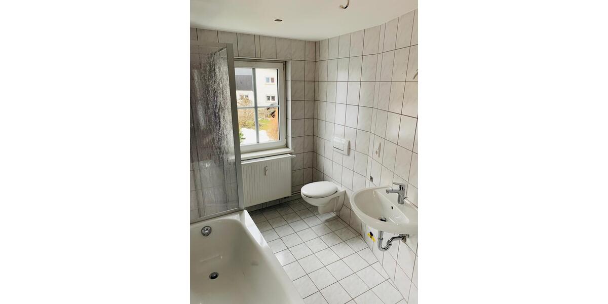 Etagenwohnung Schirgiswalde-Kirschau Kirschau - 3 Zimmer, 77 m&sup2;, 465&euro; | Angebot:25048396
