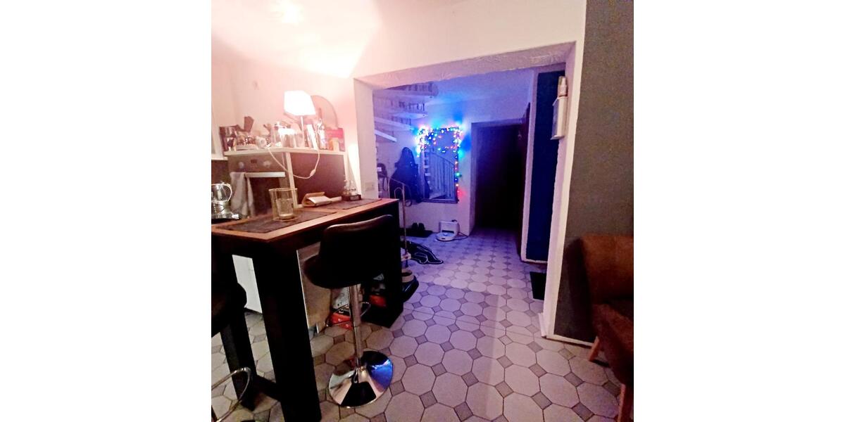 Erdgeschoßwohnung Kandel - 7 Zimmer, 125 m&sup2;, 1.375&euro; | Angebot:24688449