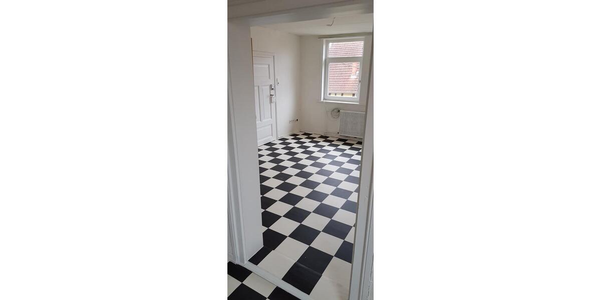 Etagenwohnung Hameln - 1 Zimmer, 10 m&sup2;, 250&euro; | Angebot:25402910