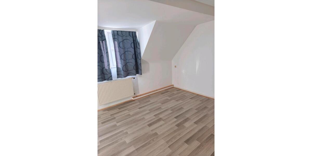 Dachgeschoßwohnung Meinhard - 2.5 Zimmer, 63 m&sup2;, 490&euro; | Angebot:26400043