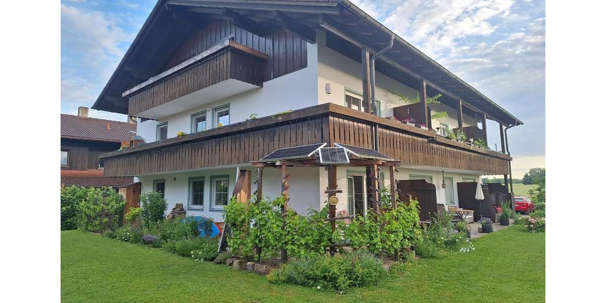 Erdgeschoßwohnung Chieming - 2.5 Zimmer, 81 m&sup2;, 1.130&euro; | Angebot:26585568