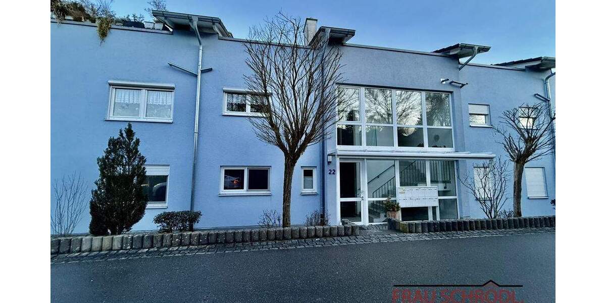 Ruhige 2-Zimmer-Wohnung mit Terrasse und Aufzug - ideal für Singles oder Senioren Engen-Ballenberg 2 zimmer