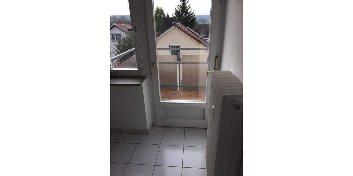 Etagenwohnung Böblingen - 3 Zimmer, 95 m&sup2;, 2.100&euro; | Angebot:24990770