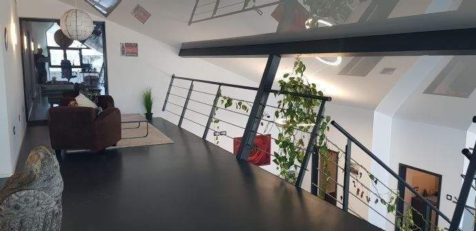 Gewerbeobjekt Kitzingen - 3 Zimmer, 190 m&sup2;, 1.495&euro; | Angebot:25240854