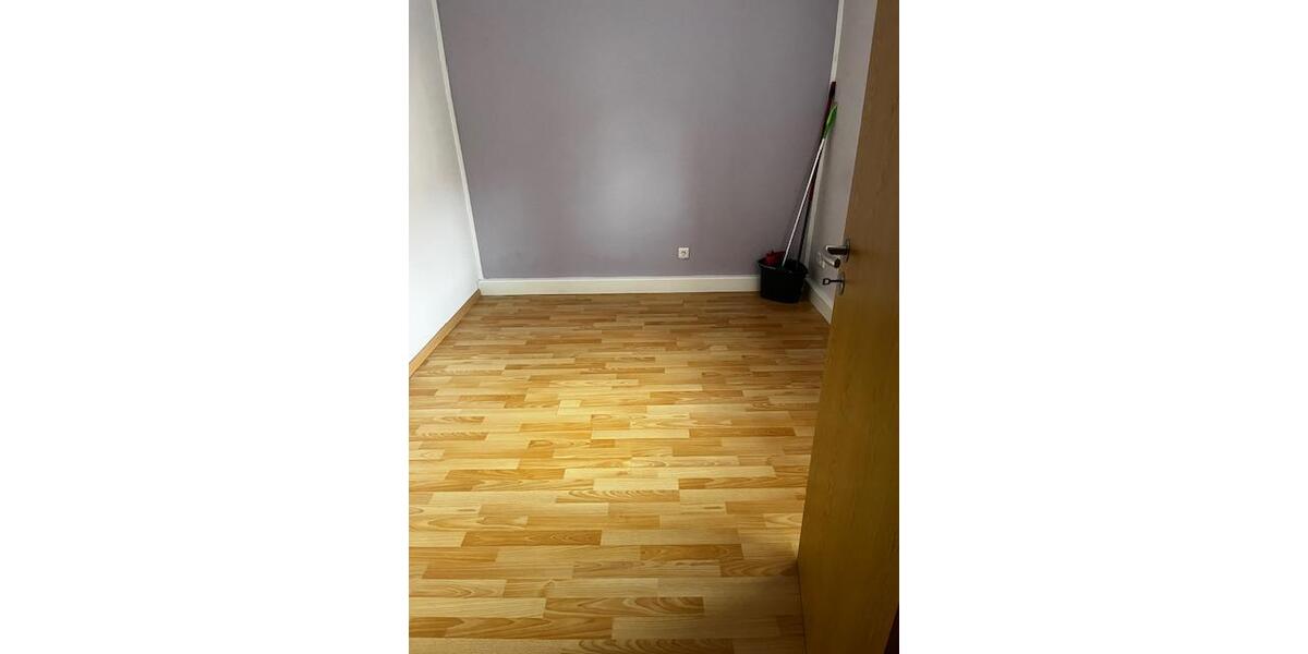 Erdgeschoßwohnung Querfurt - 4 Zimmer, 93 m&sup2;, 550&euro; | Angebot:24786671