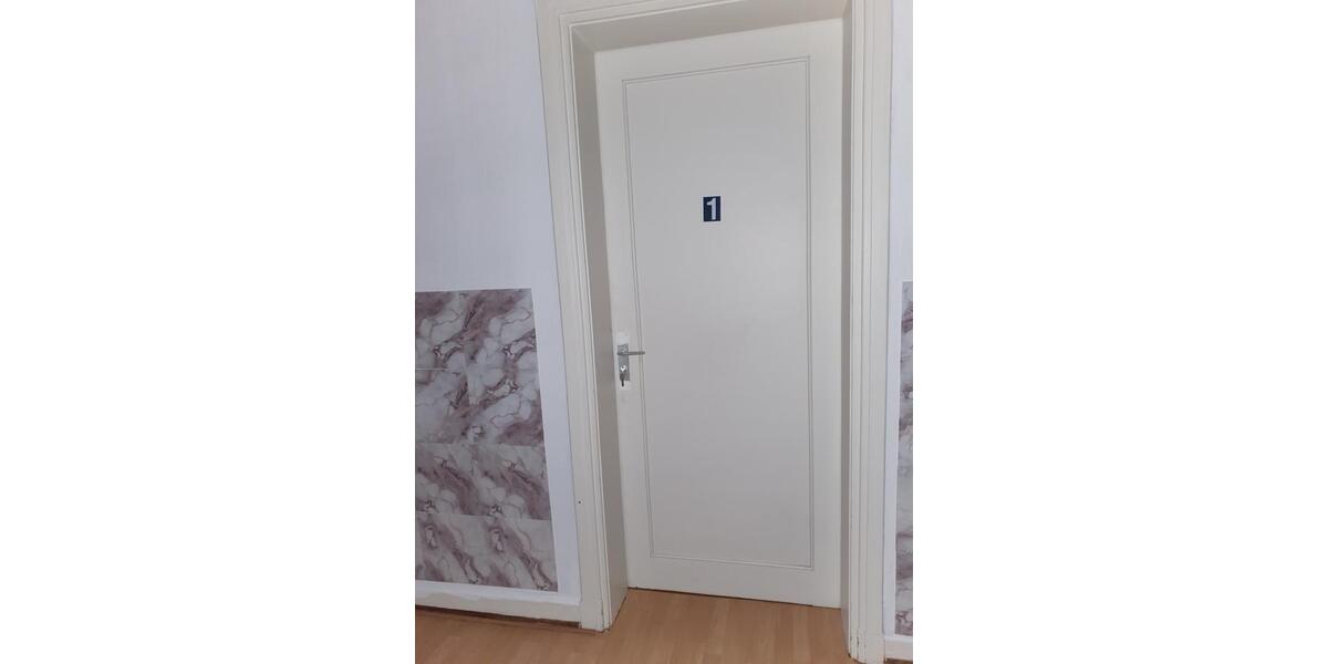 Wohnen auf Zeit Großrosseln - 4 Zimmer, 110 m&sup2;, 50&euro; | Angebot:26199059