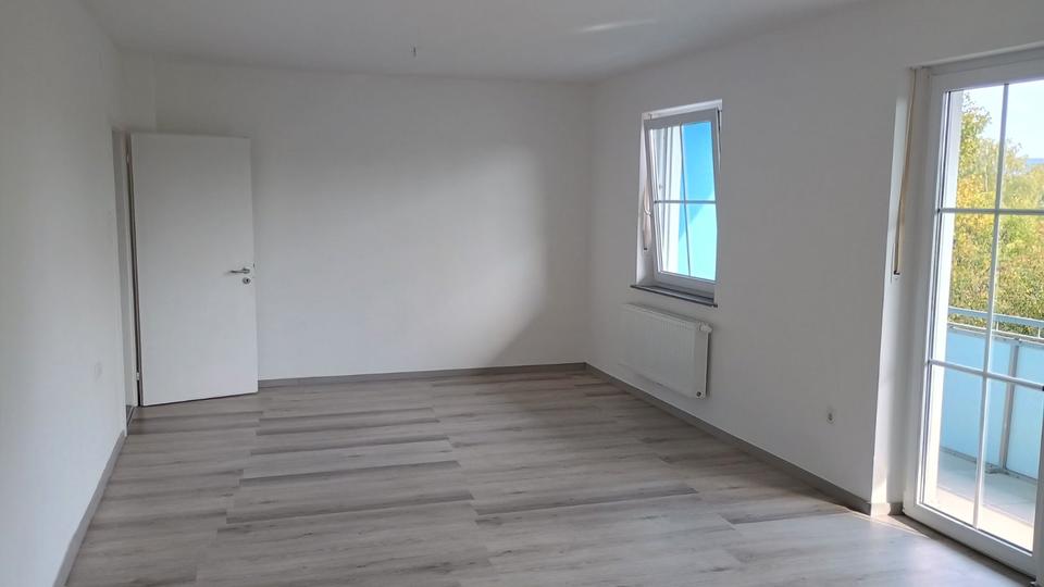 Etagenwohnung Hirschau - 3 Zimmer, 100 m&sup2;, 650&euro; | Angebot:26355412