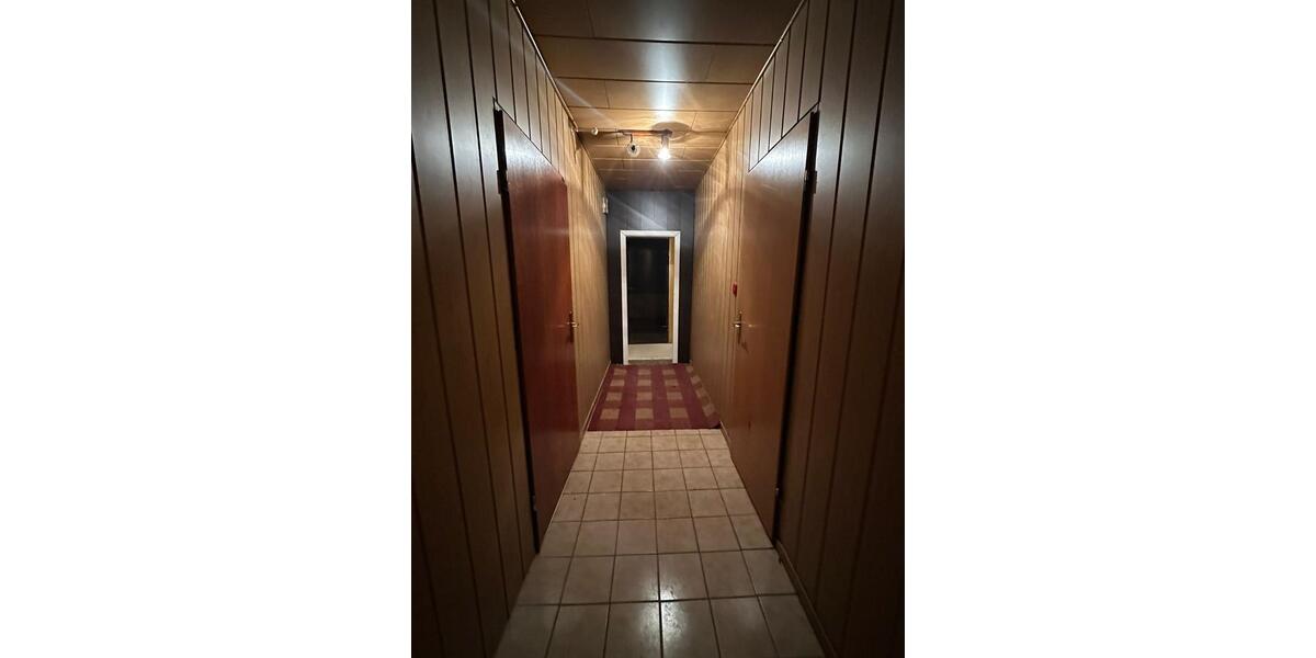 Etagenwohnung Springe - 5 Zimmer, 180 m&sup2;, 1.450&euro; | Angebot:24736538