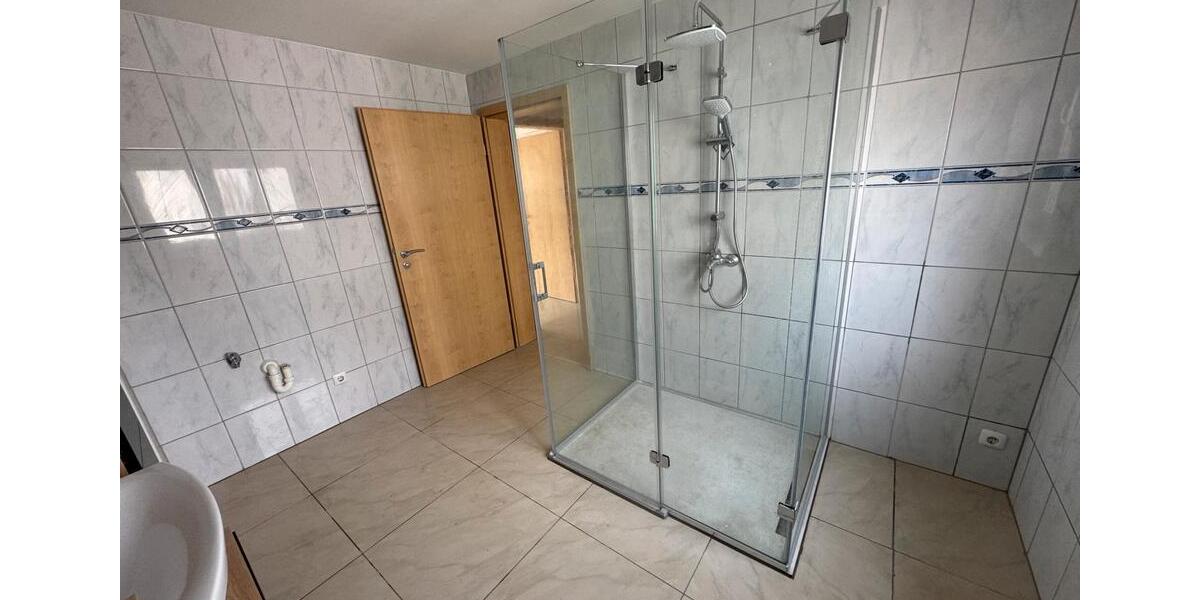 Etagenwohnung Rüsselsheim am Main - 3 Zimmer, 97 m&sup2;, 1.690&euro; | Angebot:26661979