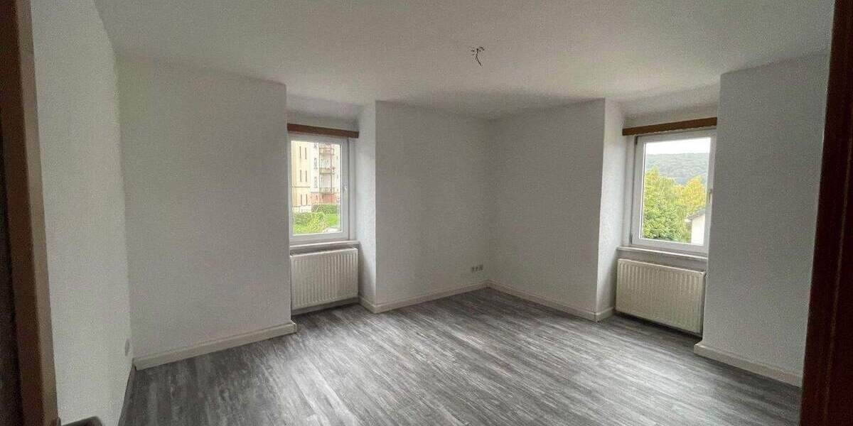 Etagenwohnung Aue - 4 Zimmer, 80 m&sup2;, 330&euro; | Angebot:25984873