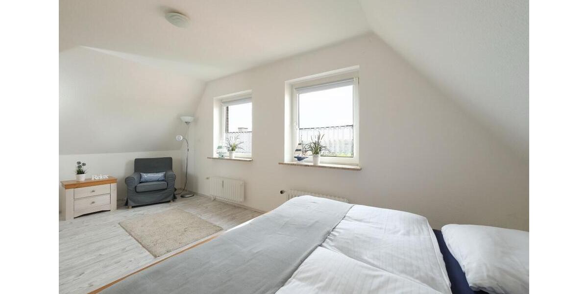 Dachgeschoßwohnung Schülldorf - 3 Zimmer, 75 m&sup2;, 1.200&euro; | Angebot:24862271