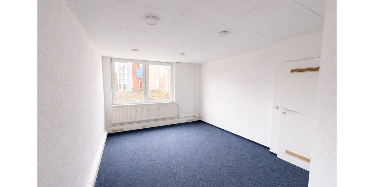 Etagenwohnung Bremerhaven Mitte - 5 Zimmer, 175 m&sup2;, 1.050&euro; | Angebot:25875195