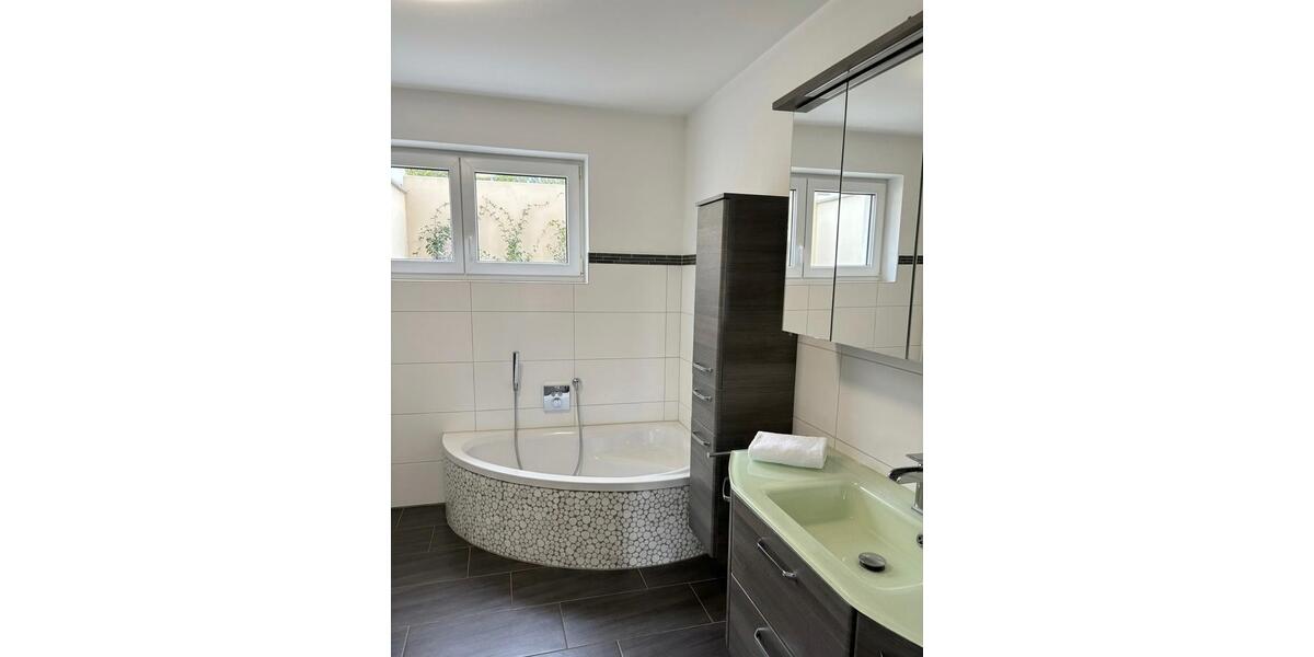 Etagenwohnung Wildberg - 3 Zimmer, 100 m&sup2;, 1.150&euro; | Angebot:26248953