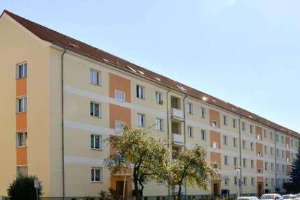 Wohnung Hoyerswerda Neustadt - 3 Zimmer, 71 m&sup2;, 425&euro; | Angebot:26121216