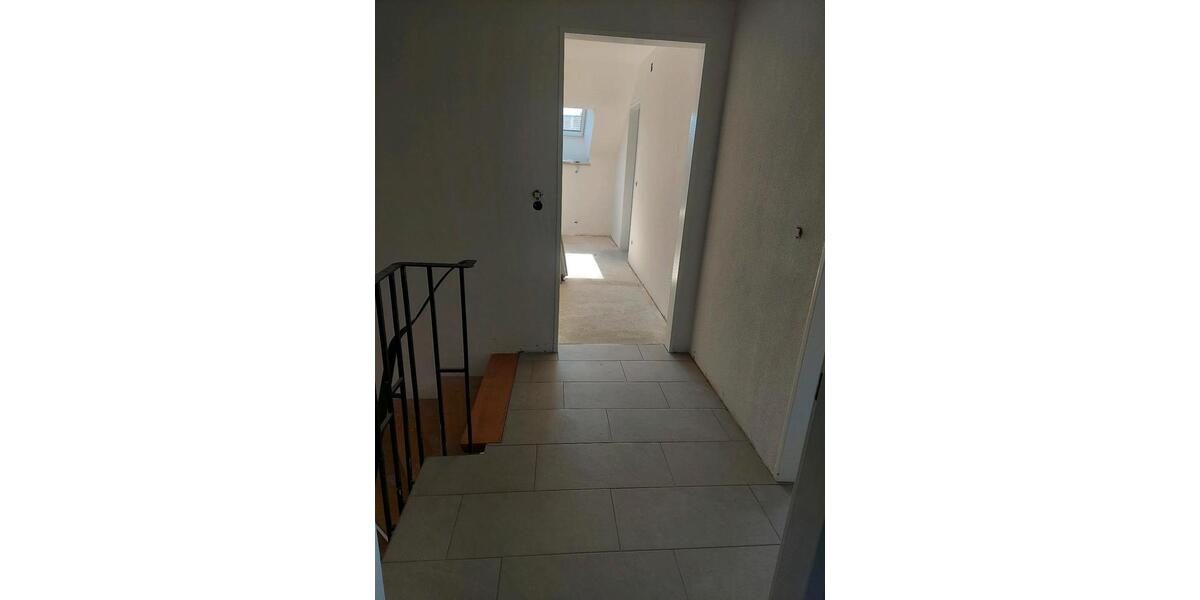 Etagenwohnung Mauerstetten - 6 Zimmer, 140 m&sup2;, 1.540&euro; | Angebot:25844275