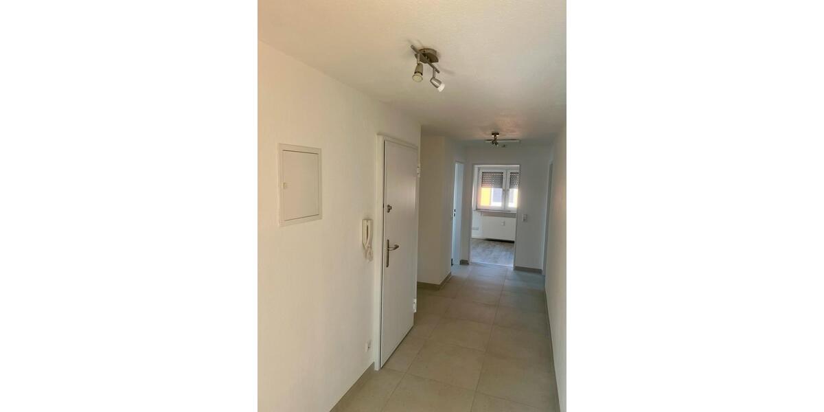 Dachgeschoßwohnung Niefern-Öschelbronn Öschelbronn - 3 Zimmer, 82 m&sup2;, 1.150&euro; | Angebot:26585722
