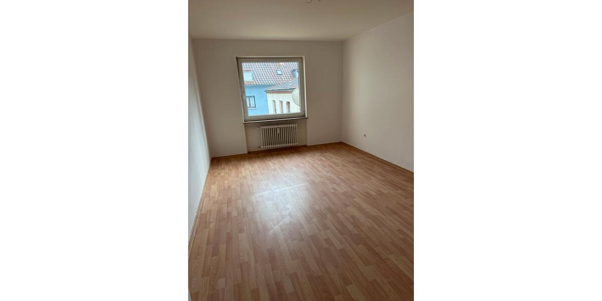 Etagenwohnung Saarbrücken - 3 Zimmer, 81 m&sup2;, 800&euro; | Angebot:25186112