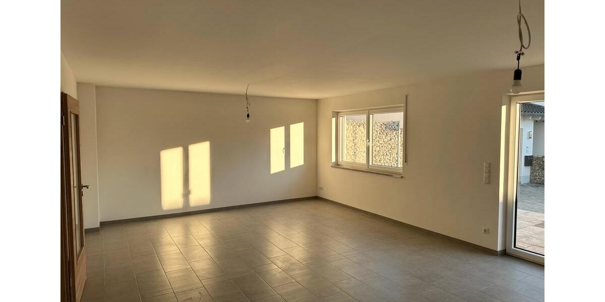 Doppelhaushälfte Osterhofen - 6 Zimmer, 175 m&sup2;, 1.350&euro; | Angebot:26399730