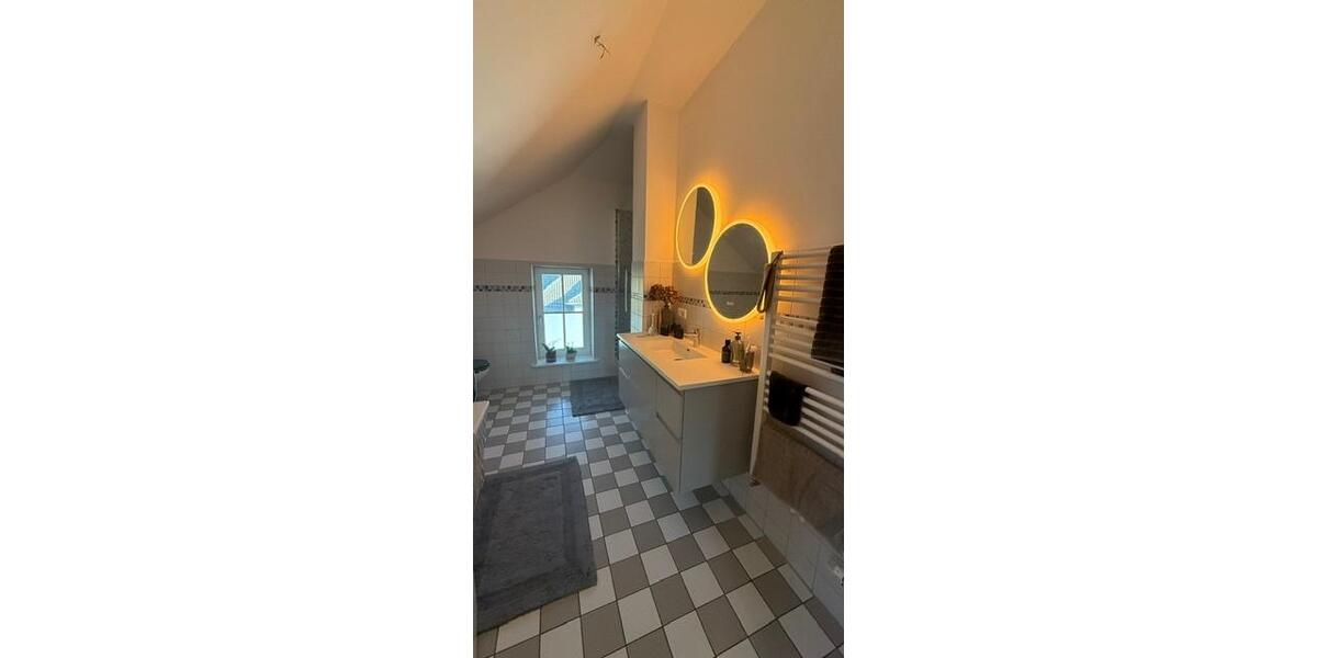 Dachgeschoßwohnung Parchim - 3 Zimmer, 83 m&sup2;, 738&euro; | Angebot:26029917