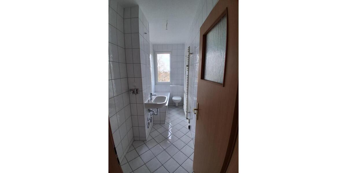 Etagenwohnung Querfurt - 4 Zimmer, 75 m&sup2;, 445&euro; | Angebot:26235228