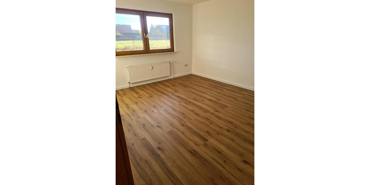 Freundliche 3- Zi.- Whg. im Grünen, eigener Garten 3 zimmer