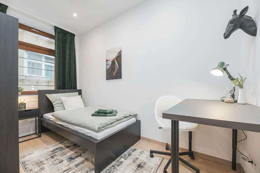 WG-Zimmer in Stuttgart 580 € 10 m² zimmer