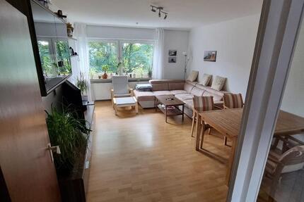 Sonnendurchflutete 3-Zimmer-Wohnung mit Einbauküche und Balkon 3 zimmer