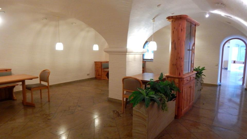 Etagenwohnung Lambrecht (Pfalz) - 1 Zimmer, 10 m&sup2;, 315&euro; | Angebot:24677646