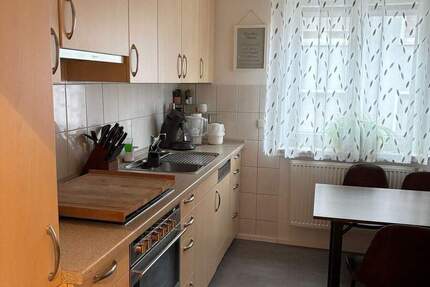 Zentrale 3 Zimmerwohnung mit toller Einbauküche und Balkon in Kitzingen ! 3 zimmer