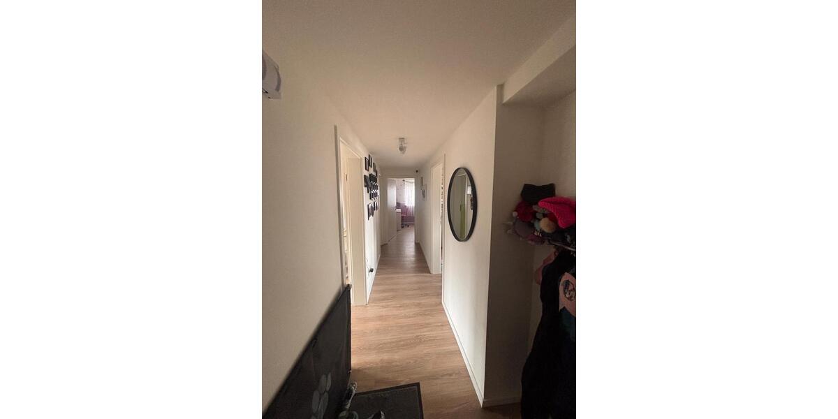 Dachgeschoßwohnung Betzdorf - 4 Zimmer, 80 m&sup2;, 700&euro; | Angebot:25651787