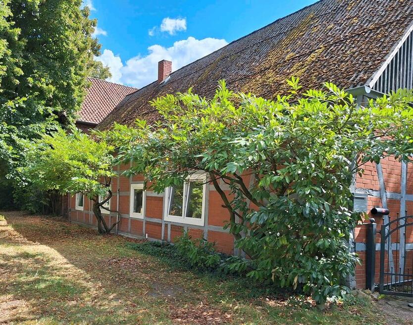 Haus mit kleinem Garten in Dangenstorf