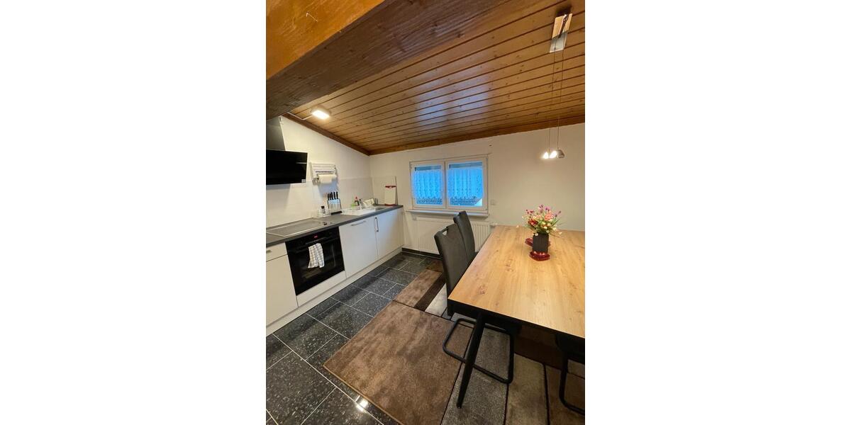 Dachgeschoßwohnung Rüsselsheim am Main - 3 Zimmer, 70 m&sup2;, 690&euro; | Angebot:26150165