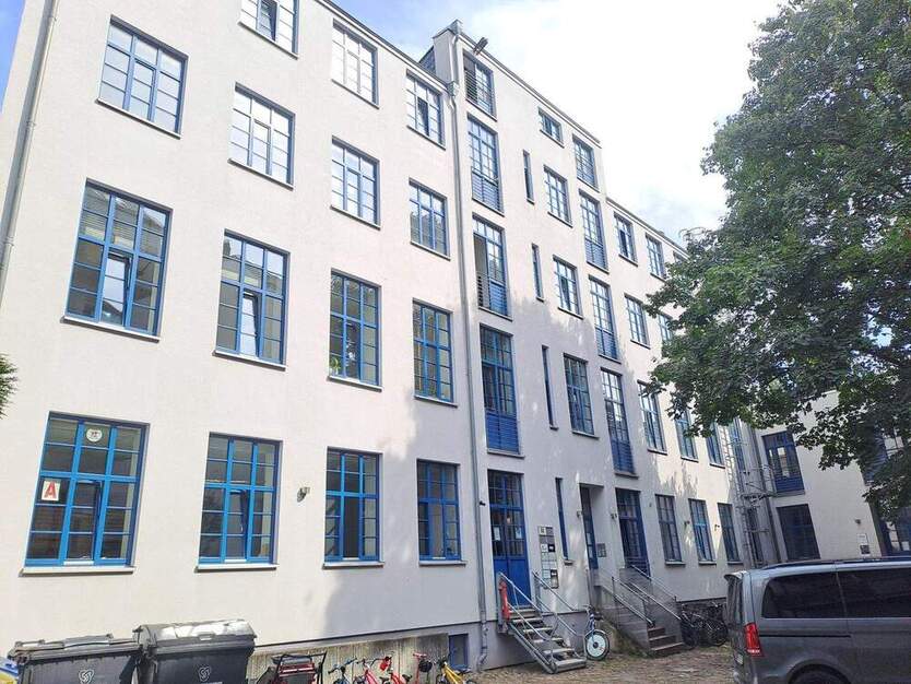 ca. 150 m² große ALTBAU-Bürofläche in HH-Eimsbüttel 3 zimmer