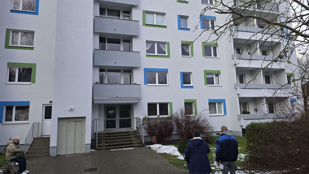 Etagenwohnung Halle Halle-Neustadt - 1 Zimmer, 30 m&sup2;, 300&euro; | Angebot:26751385