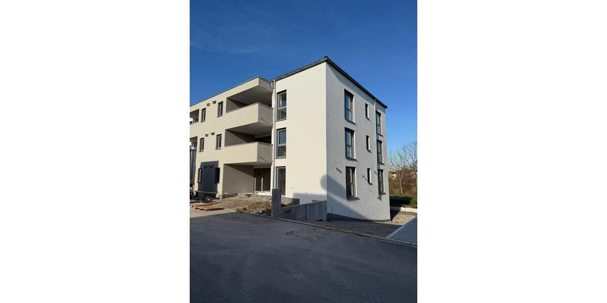 Große Erdgeschosswohnung mit sonniger Terrasse als Neubau-Erstbezug ! 3 zimmer