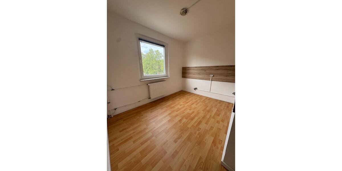 Etagenwohnung Finsterwalde - 3 Zimmer, 59 m&sup2;, 600&euro; | Angebot:24525972