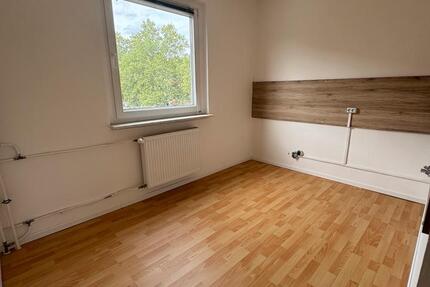 Wohnung Finsterwalde - 3 Zimmer, 59 m&sup2;, 600&euro; | Angebot:24525972