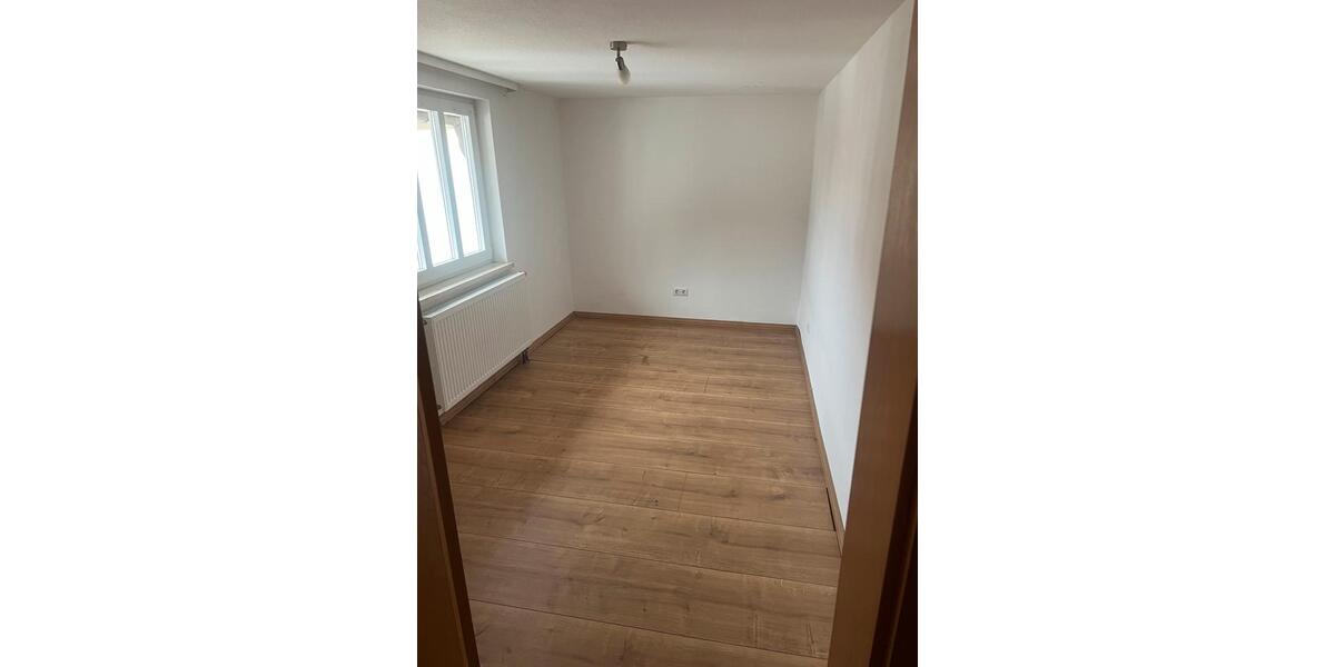 Einfamilienhaus Berkatal - 5 Zimmer, 135 m&sup2;, 690&euro; | Angebot:25344029