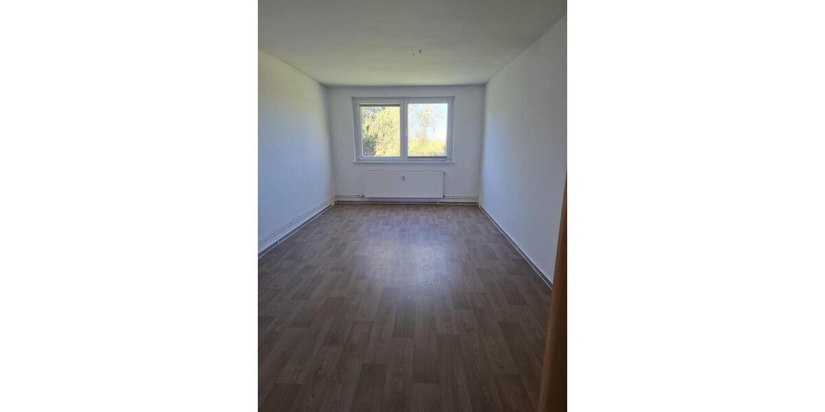Erdgeschoßwohnung Borrentin - 6 Zimmer, 126 m&sup2;, 630&euro; | Angebot:26476021