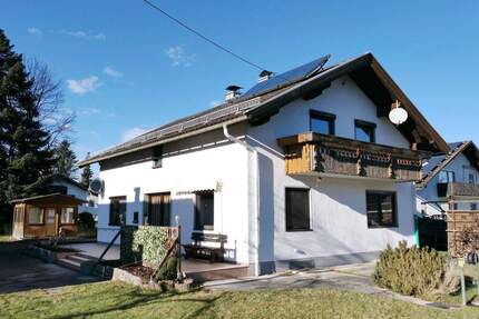 Großzügiges Einfamilienhaus mit 2 Bädern und 2 Küchen; Anfragen bitte nur per email! 7 zimmer