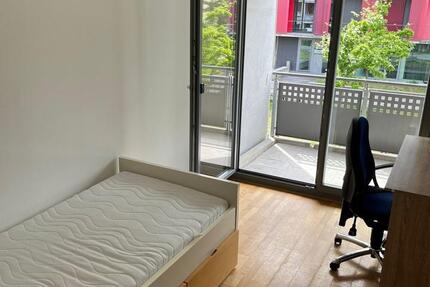 WG Room with balcony available 1st of Jan 2026 1 zimmer