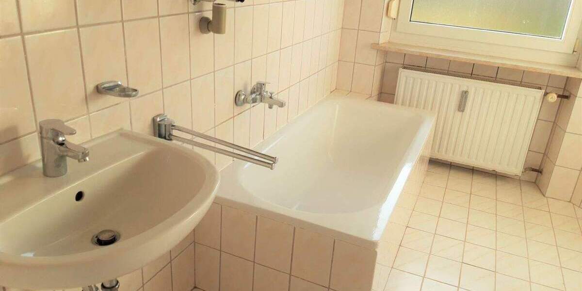Etagenwohnung Amberg - 3 Zimmer, 94 m&sup2;, 790&euro; | Angebot:25909111