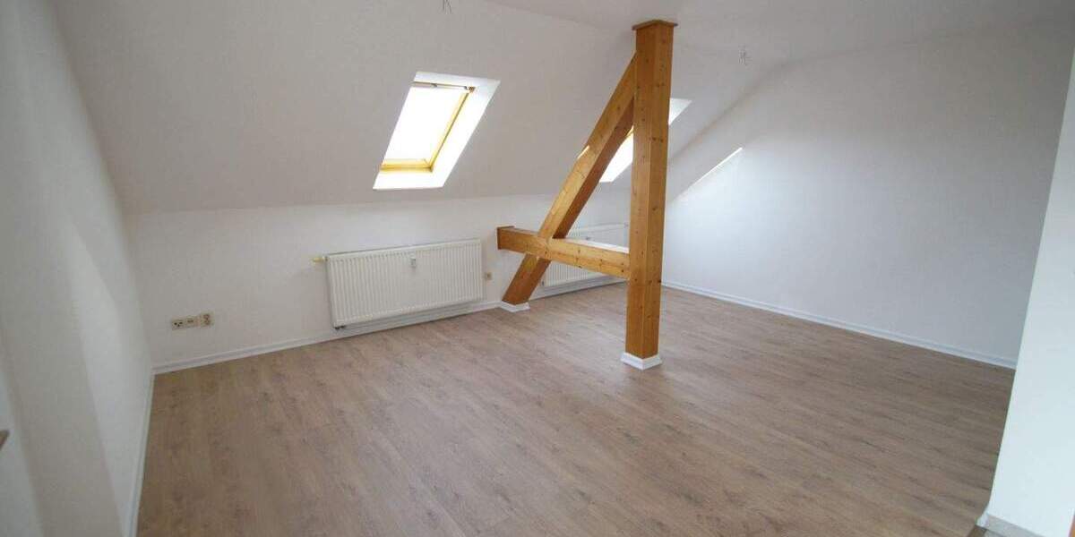 Etagenwohnung Altenburg Südost - 2 Zimmer, 60 m&sup2;, 360&euro; | Angebot:26016937