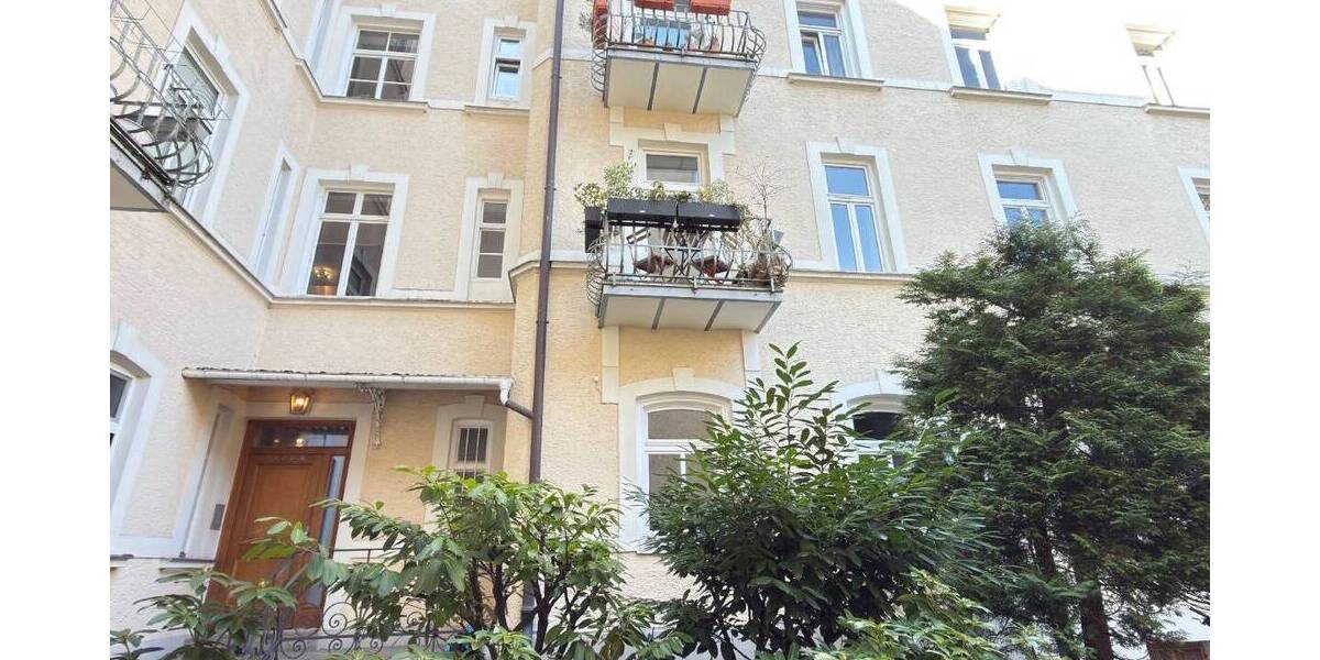 Etagenwohnung München Neuhausen-Nymphenburg - 3 Zimmer, 110 m&sup2;, 2.300&euro; | Angebot:26170654