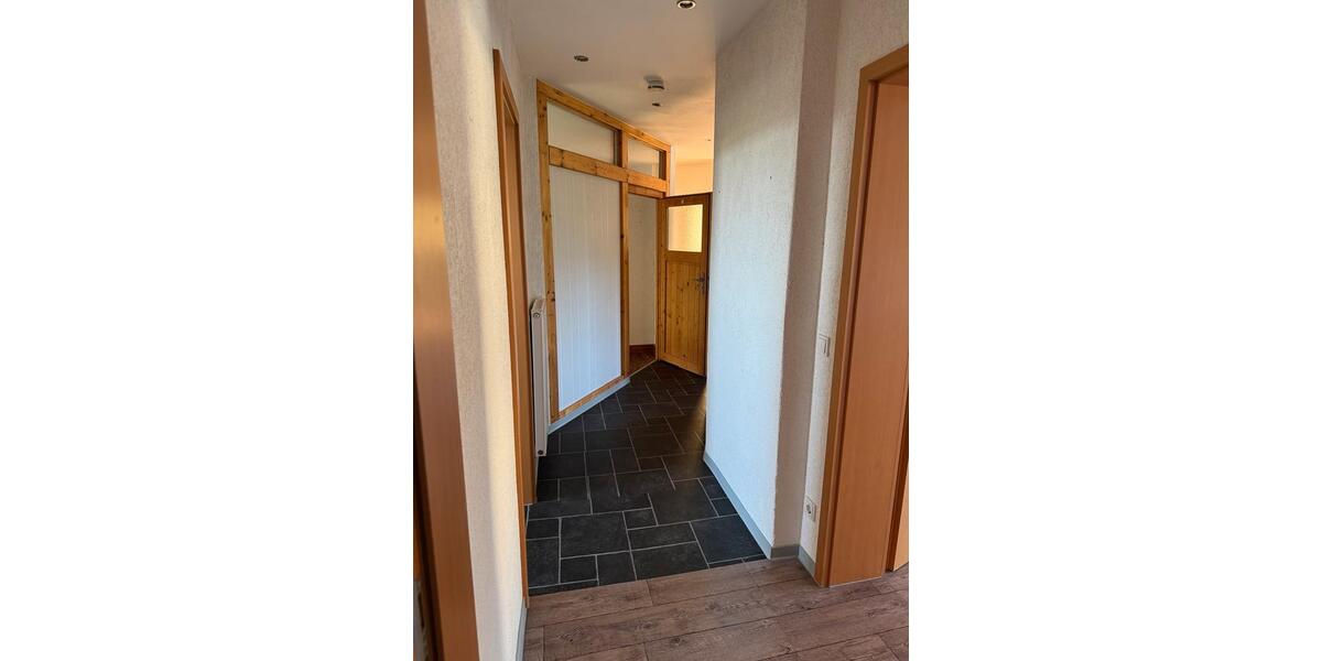 Dachgeschoßwohnung Haldensleben - 5 Zimmer, 105 m&sup2;, 720&euro; | Angebot:26153101