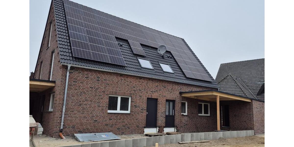 Schöne helle Doppelhaushälfte, Neubau in zentraler Lage 4 zimmer